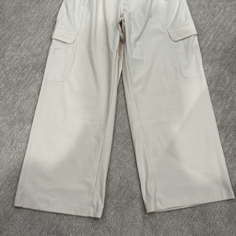 Old Navy pants - Picture 4 of 7